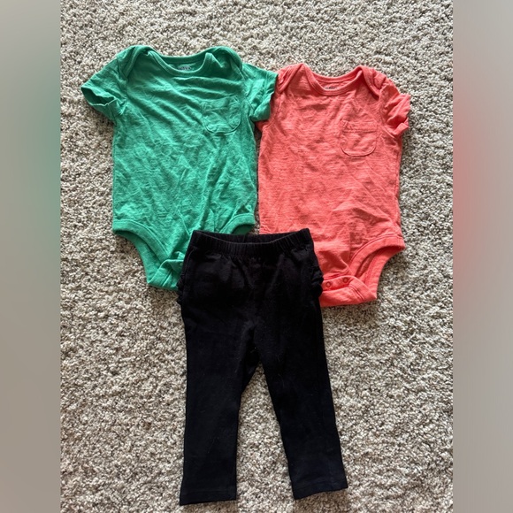 Old Navy 6-12M Onesie and Ruffle Pant Set - Picture 1 of 7